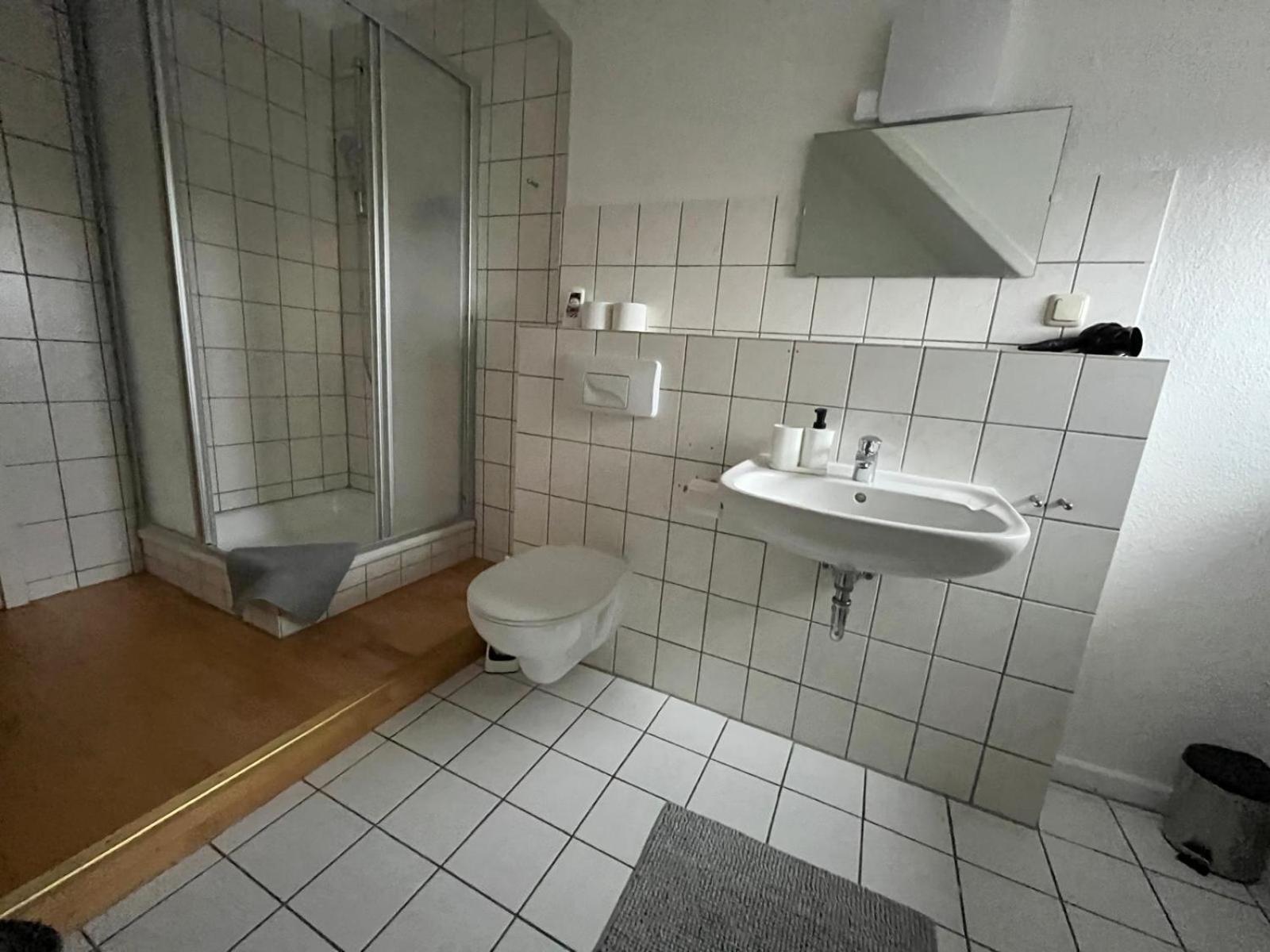 Doppelzimmer, Tv- Bad, Kuehlschrank- Parkplatz-17 Meine 外观 照片